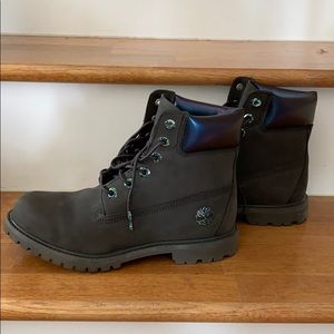 Timberland women size 8.5. One time worn. Like new